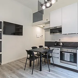  Appartamento La Boutique Milano: In Porta Romana Italia