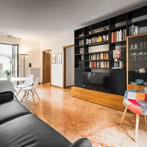  Appartamento Flats4rent Luca Italia